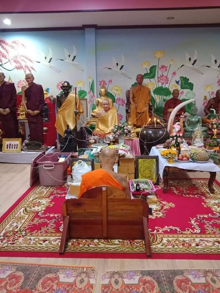 เหรียญแมงมุมขยุ้มทรัพย์รุ่นแรก เนื้อทองแดงชนวน หลวงพ่อพิมพ์ วัดพฤกษะวัน จ.พิจิตร - Image 4