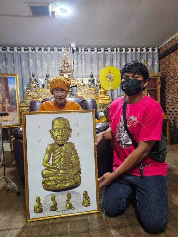 รูปหล่อเบ้าทุบรุ่นแรก หลวงปู่นิ่ม วัดพุทธมงคล จ.สุพรรณบุรี เนื้อรมดำฐานสนิมเขียวแช่น้ำมนต์มหาจินดามณี ปี 2566 - Image 9