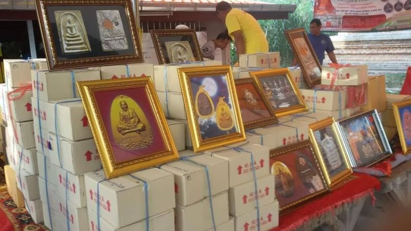 พระผงนั่งเมฆห่มเฉียงเสาร์ 5 เนื้อว่าน 108 ตะกรุดคู่เงิน ทองแดง หลวงปู่แสน วัดบ้านหนองจิก ปี 2561 - Image 5